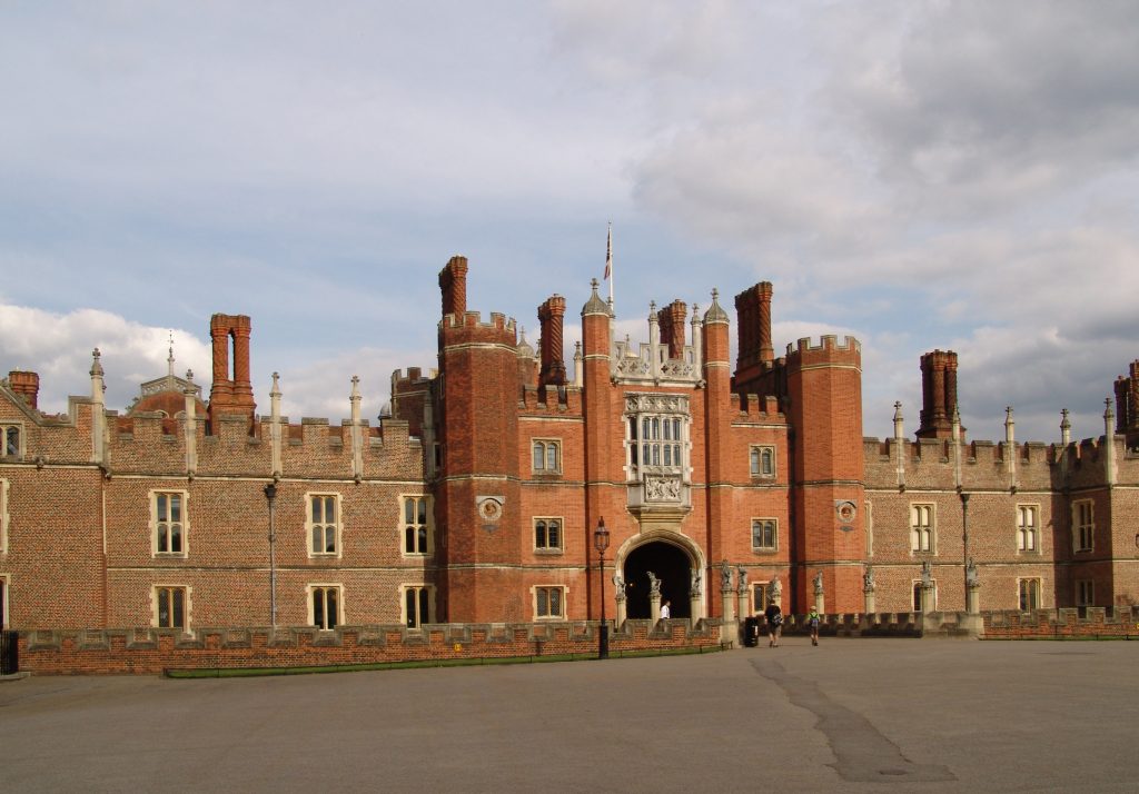 Hampton Court, Middlesex Henry VIII Houses